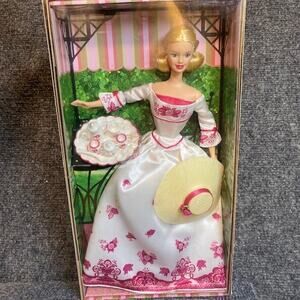 Victorian Tea Barbie B0787 Mattel Special Supporting Childrens Arts 2002 Y2K